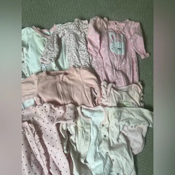Huge lot of girls sleepers 0-3m - imperfect - Picture 4 of 5